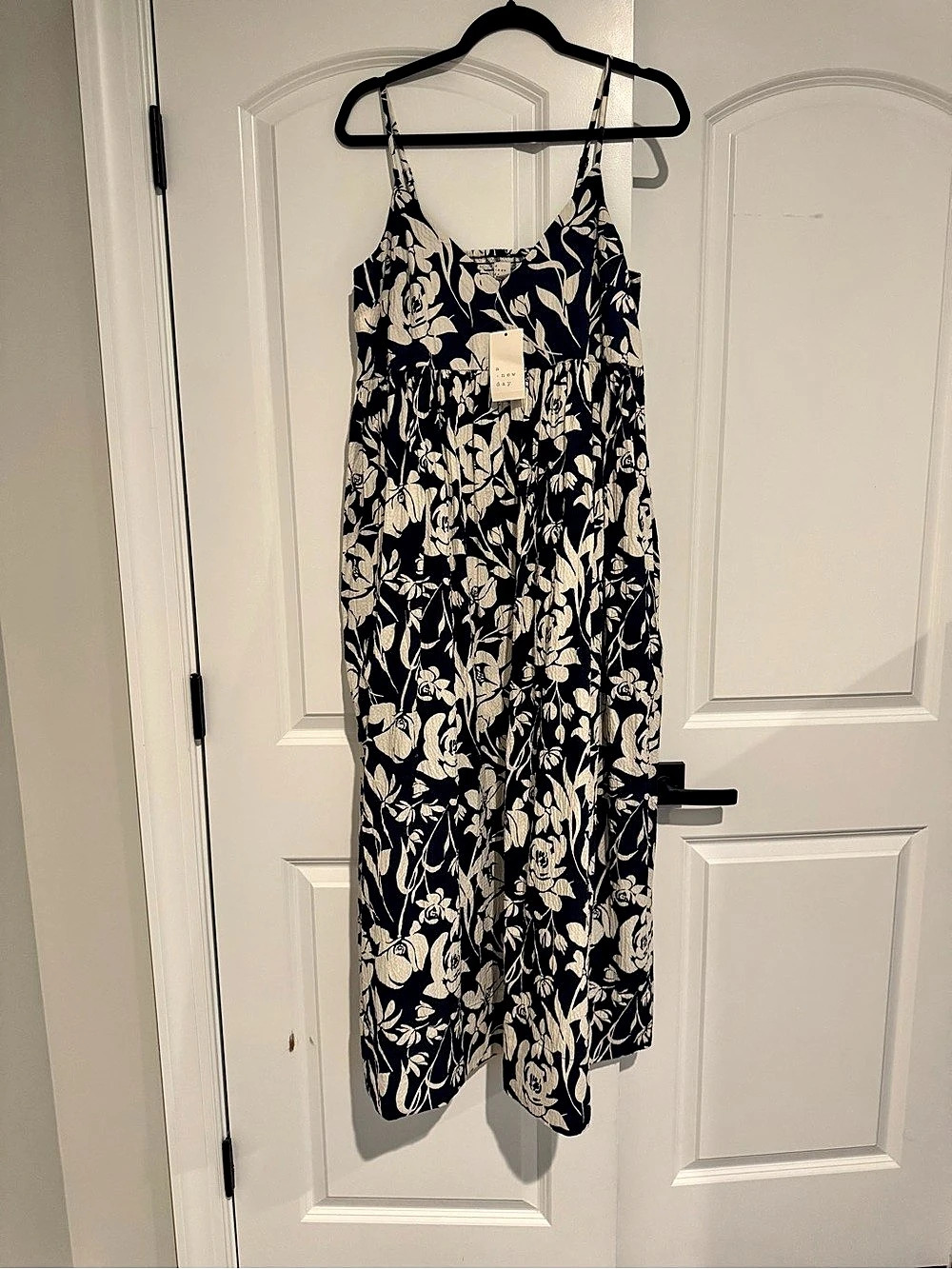 A New Day Floral Midi Dress in Blue & White Size Medium NWT